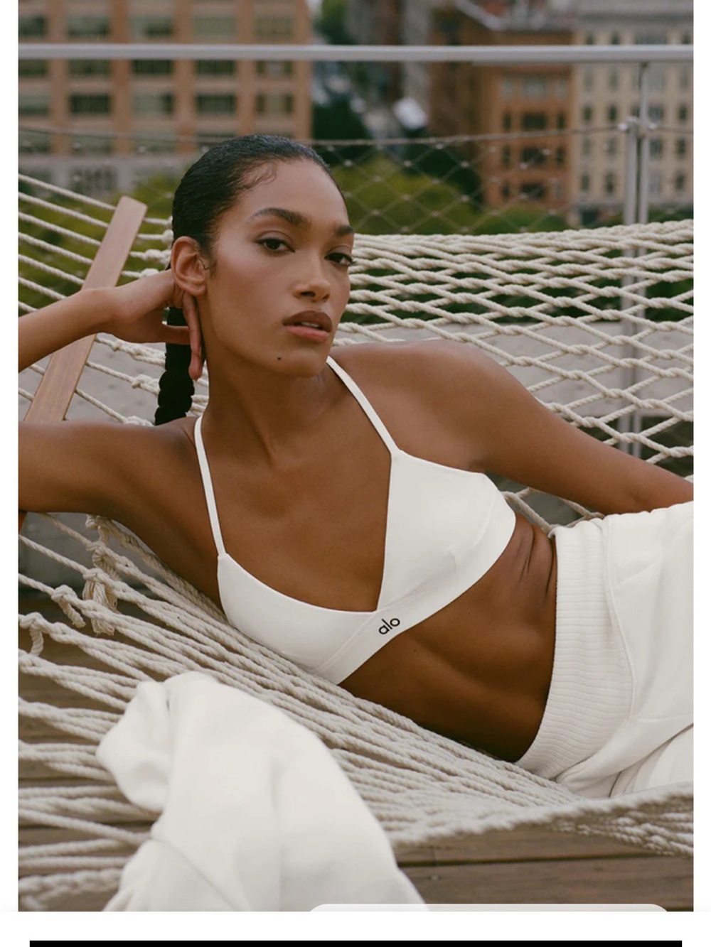 NWT!! ALO Yoga Ivory/Black Splendor Bra